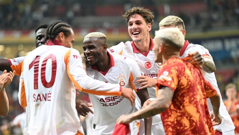 galatasaray-4-atti-ilkler-de-beraberinde-geldi-tam-2-yil-sonra-gerceklesti-cIa35JZH.jpg